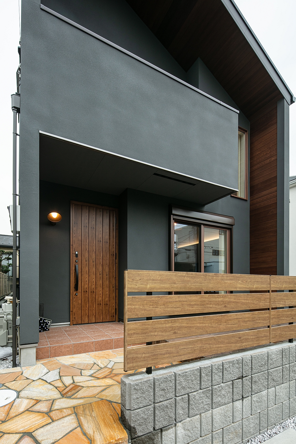 インテリア好きのご夫婦が建てた大人の西海岸スタイルの家 神奈川 横浜 相模原エリアの注文住宅ならビルドアート
